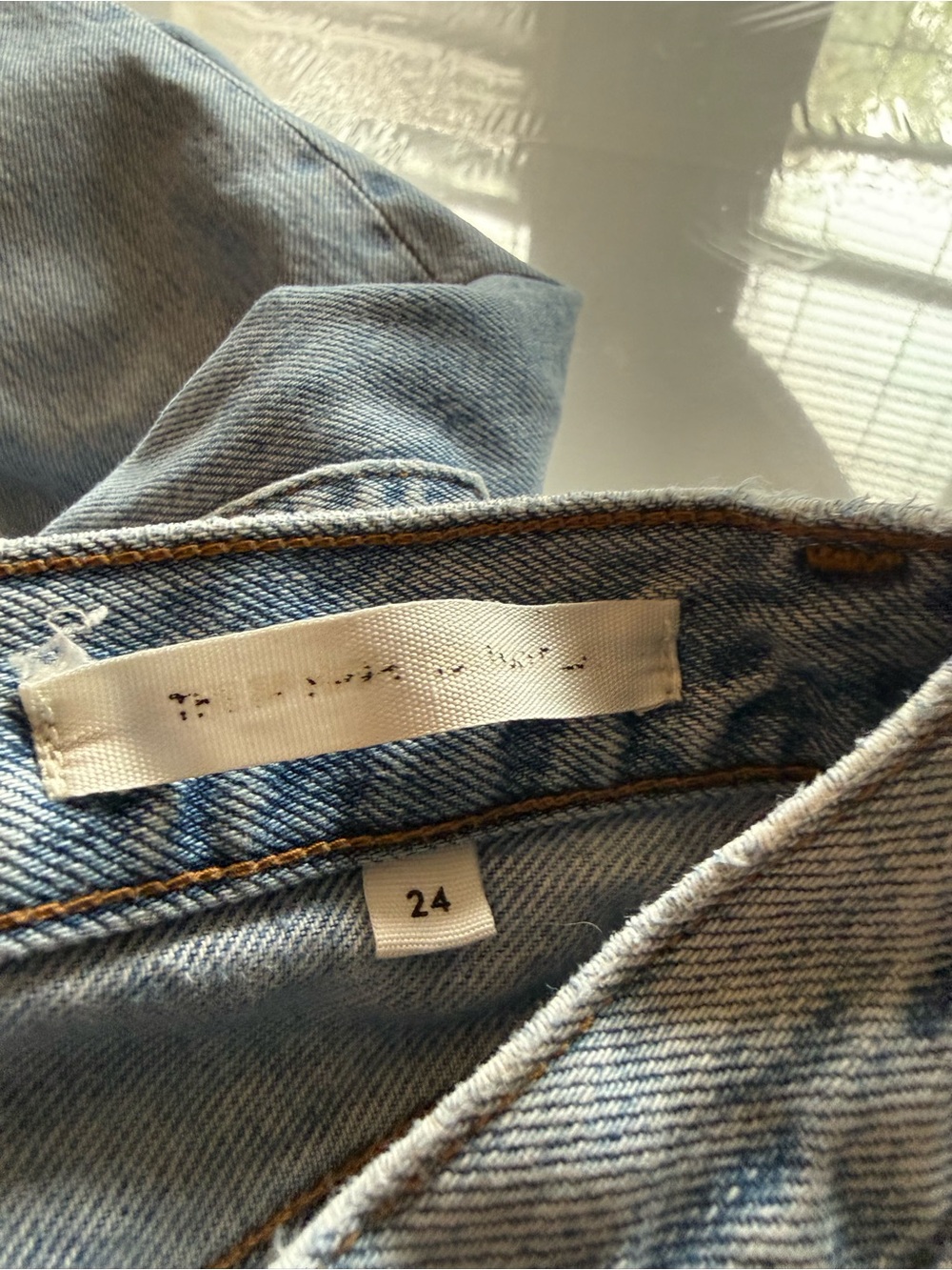 Aritzia Denim Forum High Rise 90’s Jeans - Picture 10 of 13